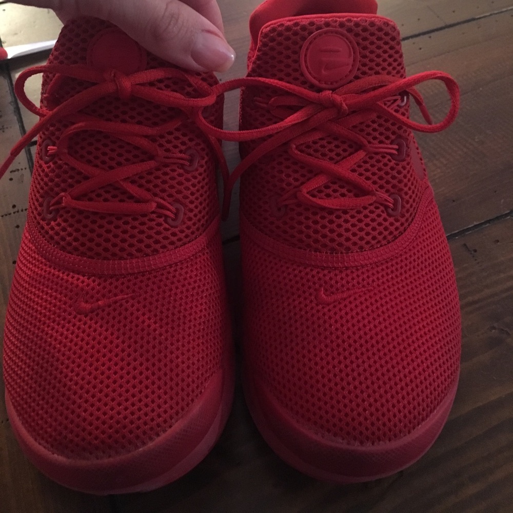 Gently used kids Nike prestos